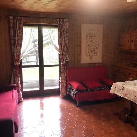 Ampio Monolocale In Centro Champoluc Apartman Kültér fotó