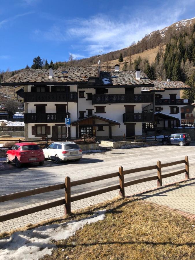 Ampio Monolocale In Centro Champoluc Apartman Kültér fotó