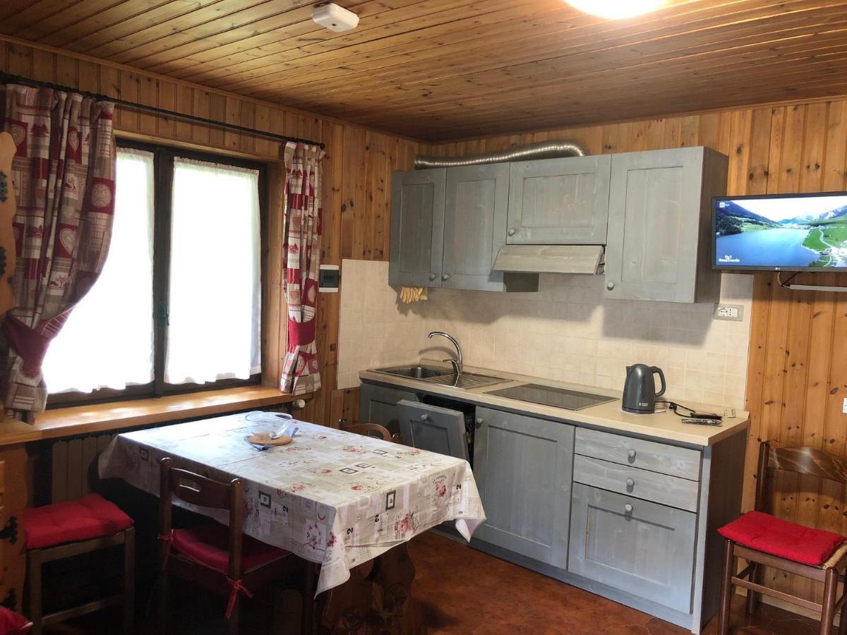 Ampio Monolocale In Centro Champoluc Apartman Kültér fotó